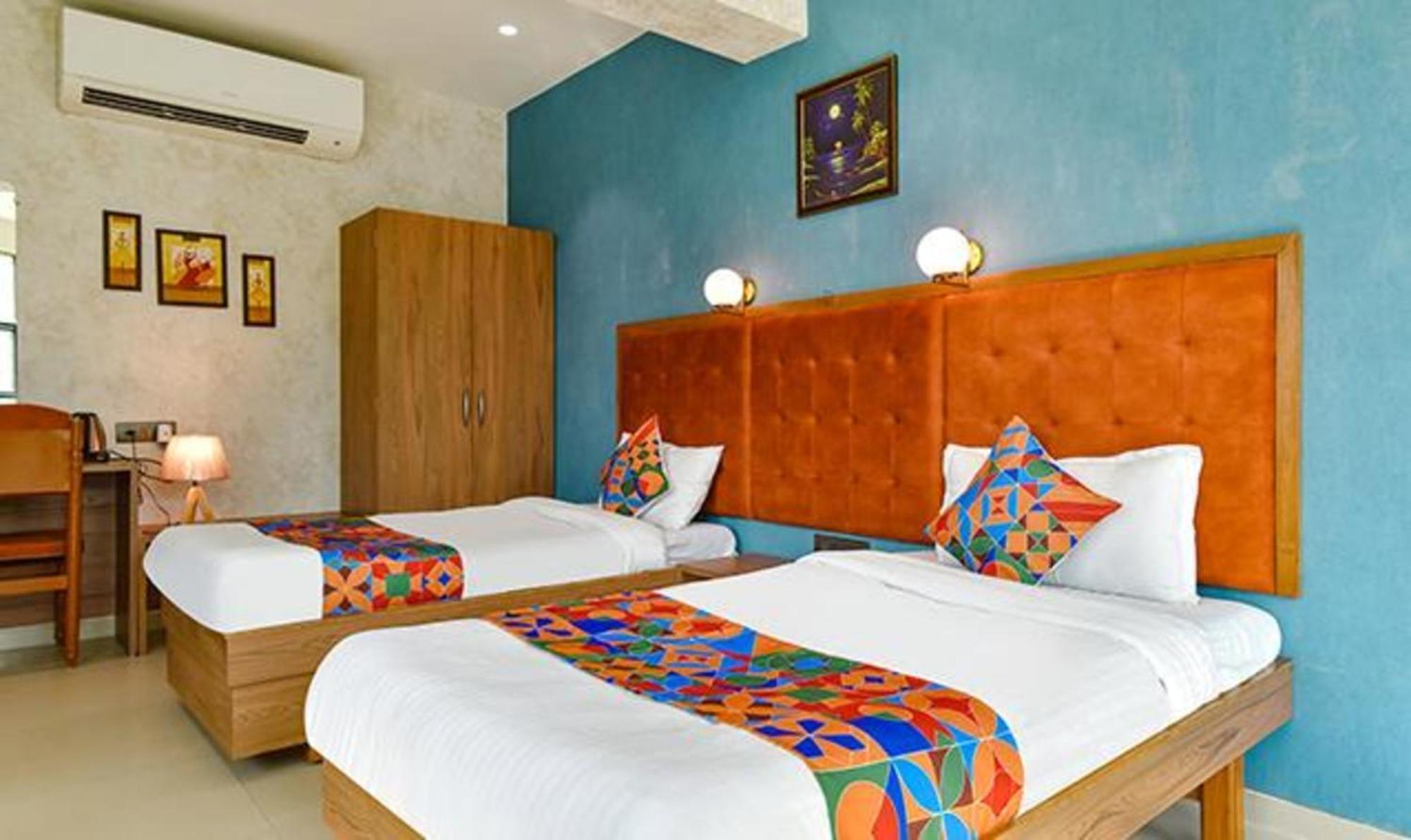 Fabhotel Siddharth Corporate - Vavol, Gandhinagar Extérieur photo