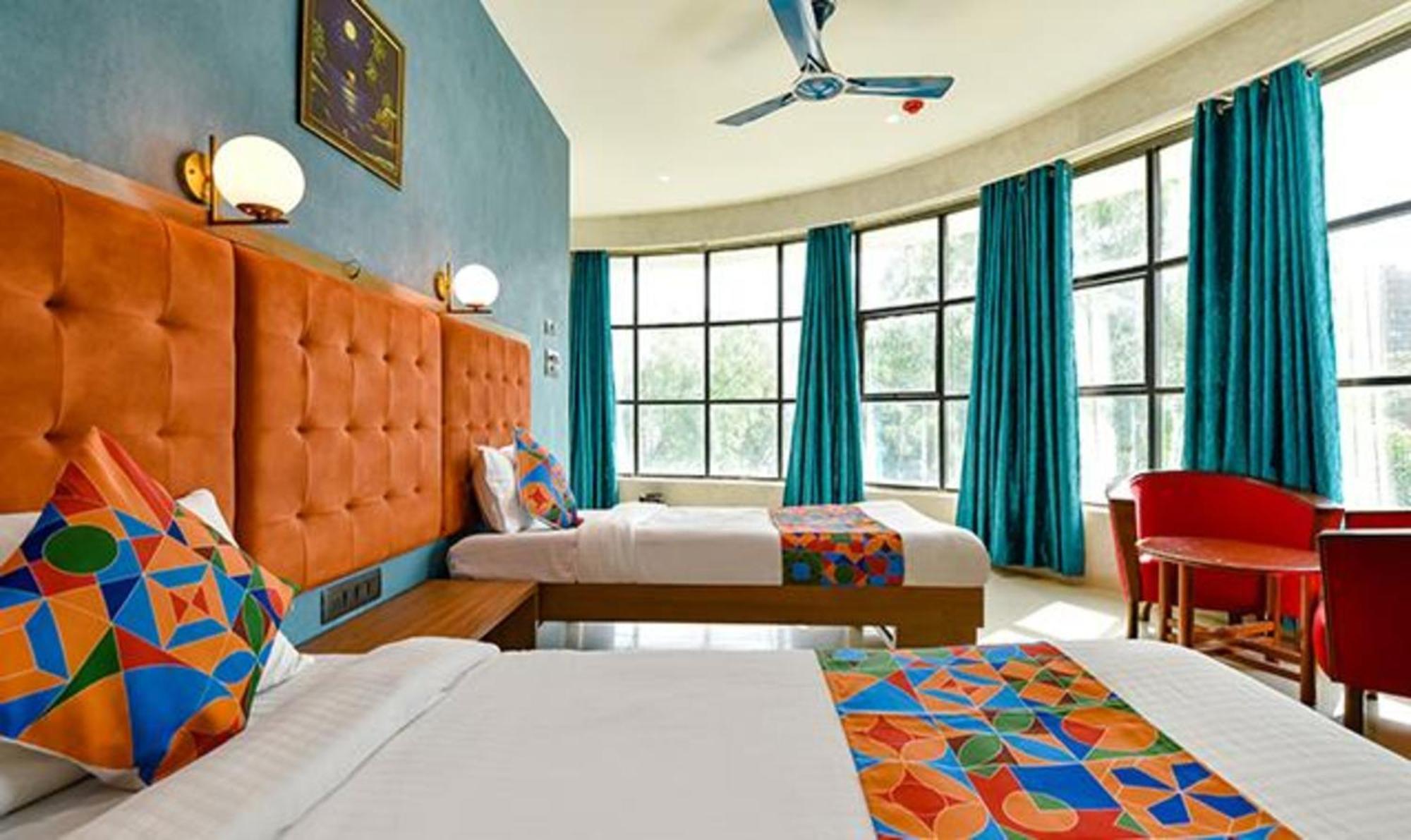 Fabhotel Siddharth Corporate - Vavol, Gandhinagar Extérieur photo