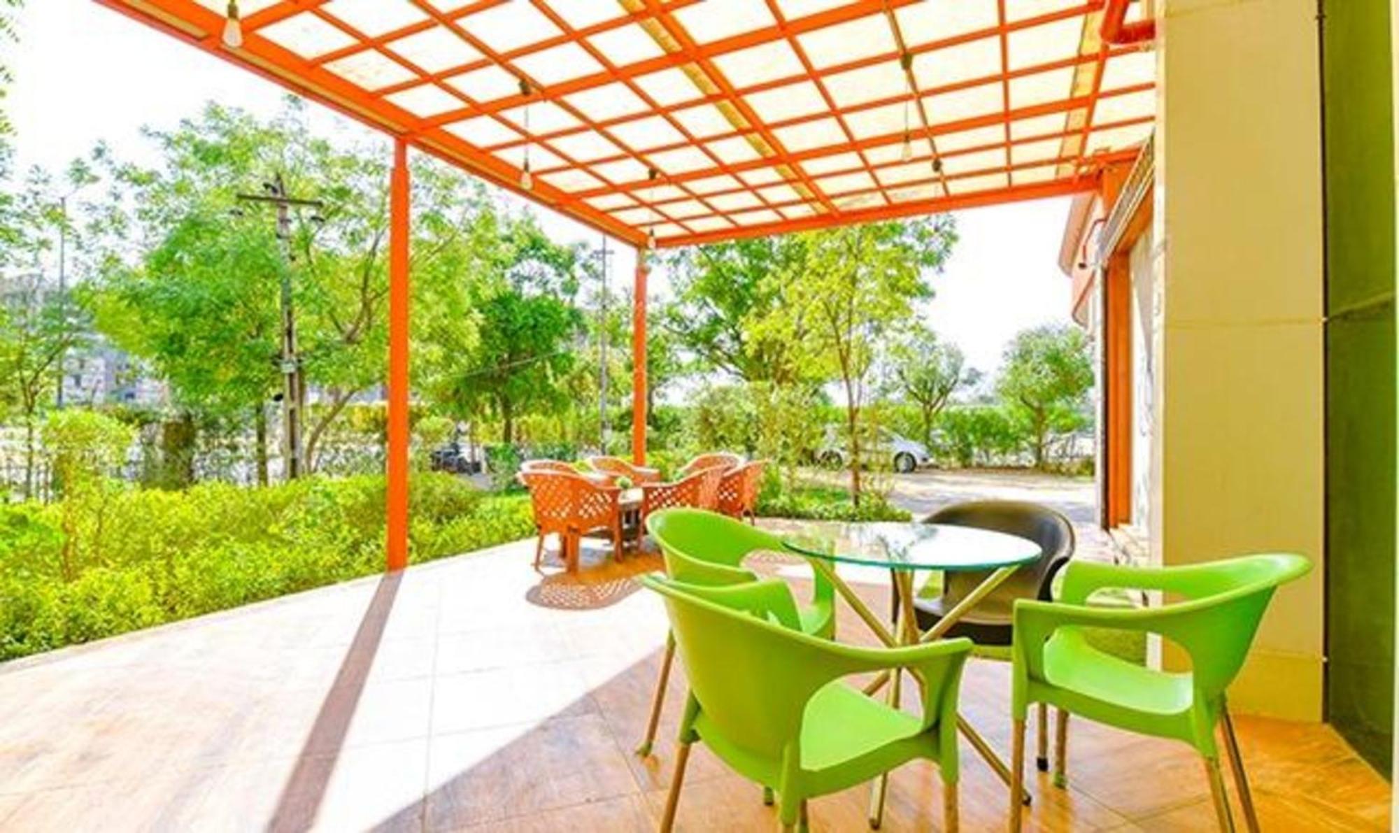 Fabhotel Siddharth Corporate - Vavol, Gandhinagar Extérieur photo